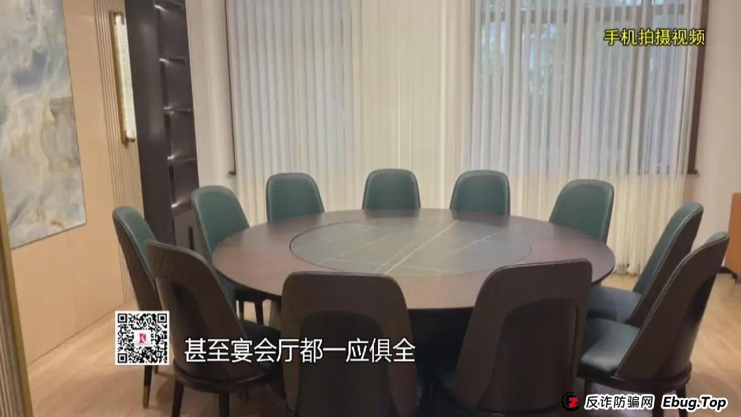 太炸裂了！沪一家庭主妇甩掉前夫，花费上亿包养小10岁新老公...